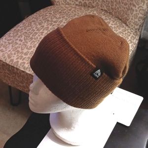WOMENS KNIT HATS